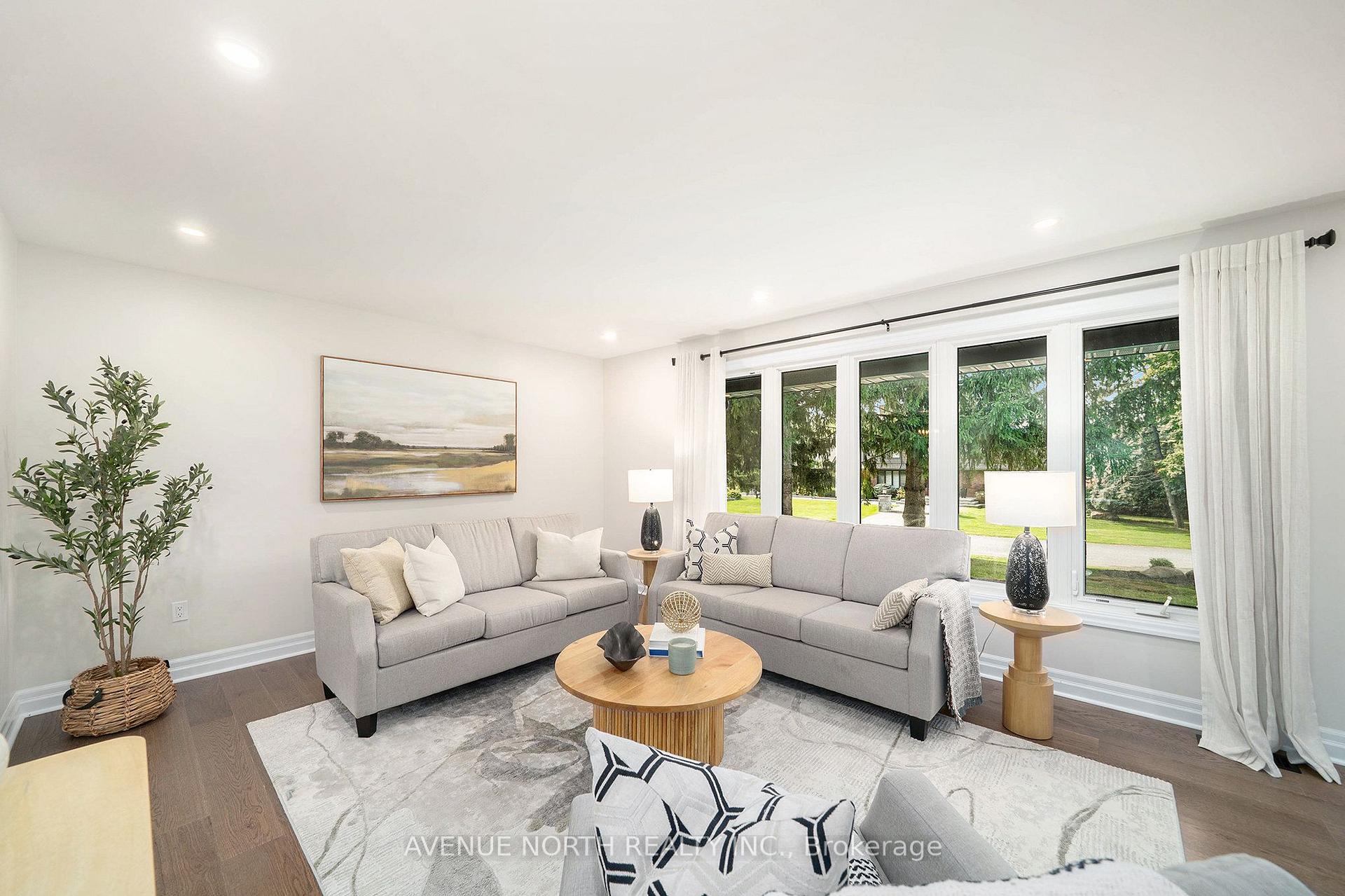 Photo 16 of 19 newland Drive E, Ottawa, Barrhaven - Hearts Desire — HOMEH