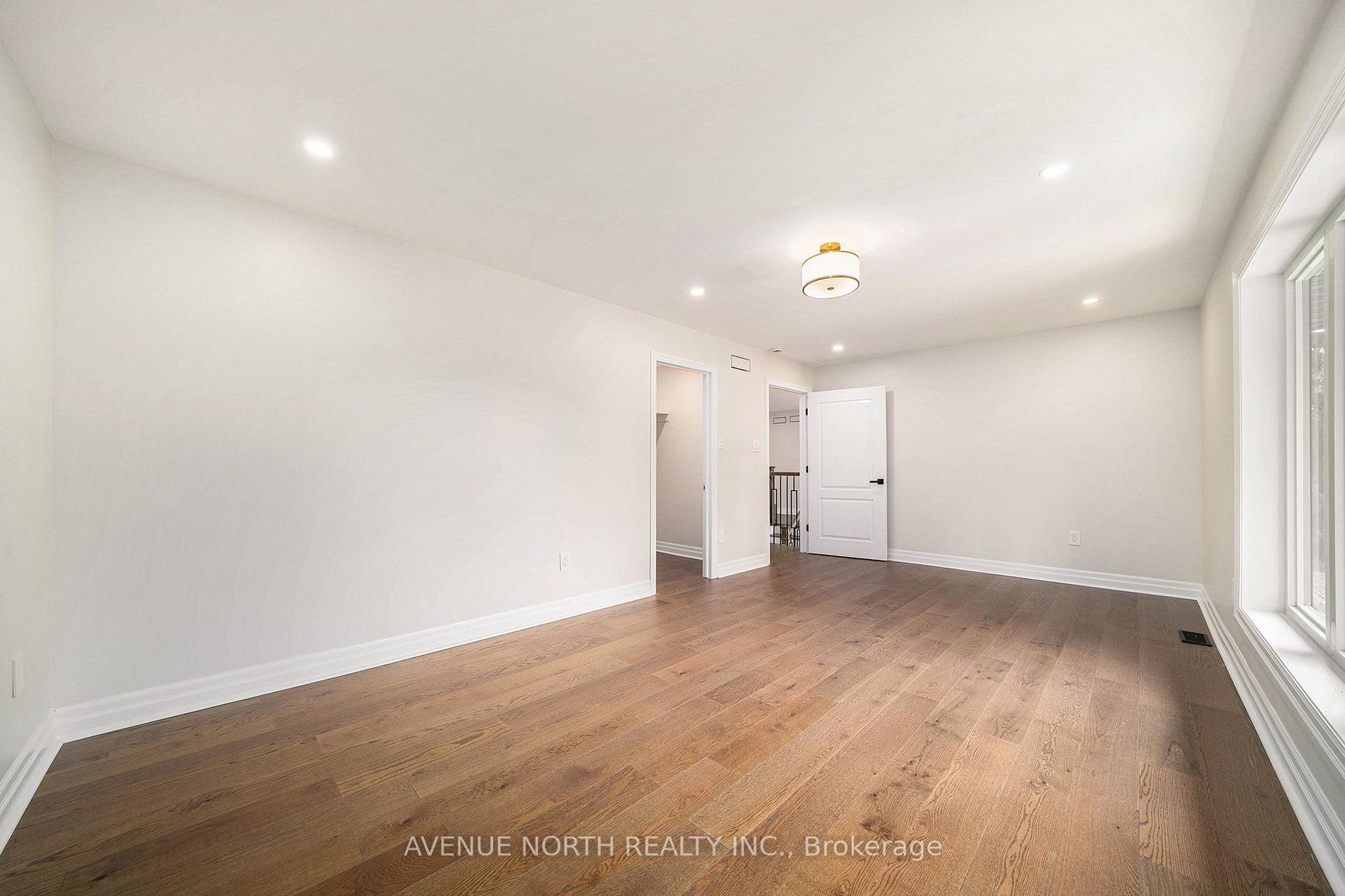 Photo 23 of 19 newland Drive E, Ottawa, Barrhaven - Hearts Desire — HOMEH