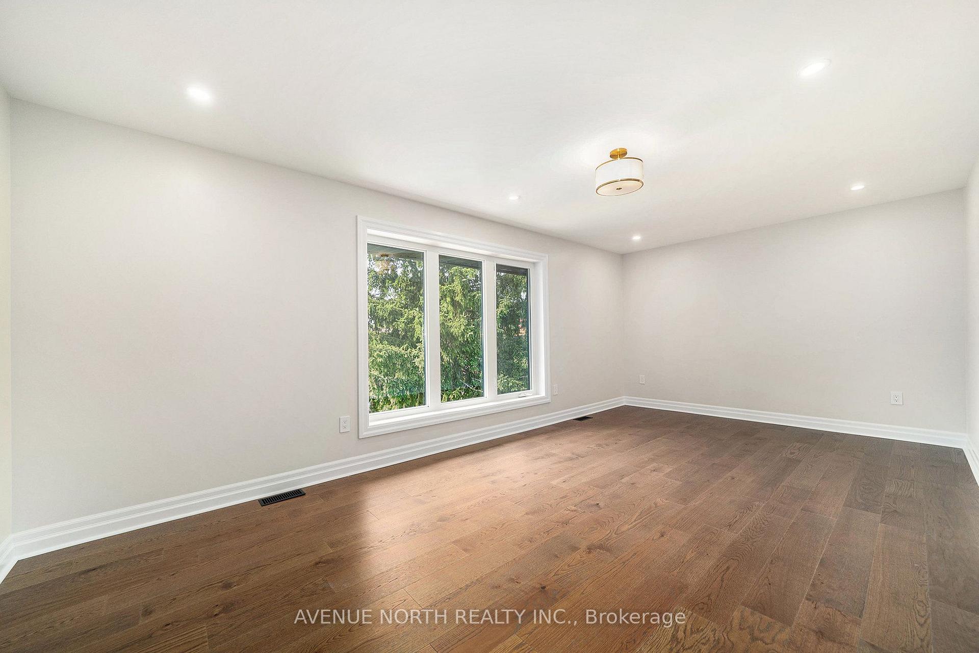 Photo 26 of 19 newland Drive E, Ottawa, Barrhaven - Hearts Desire — HOMEH