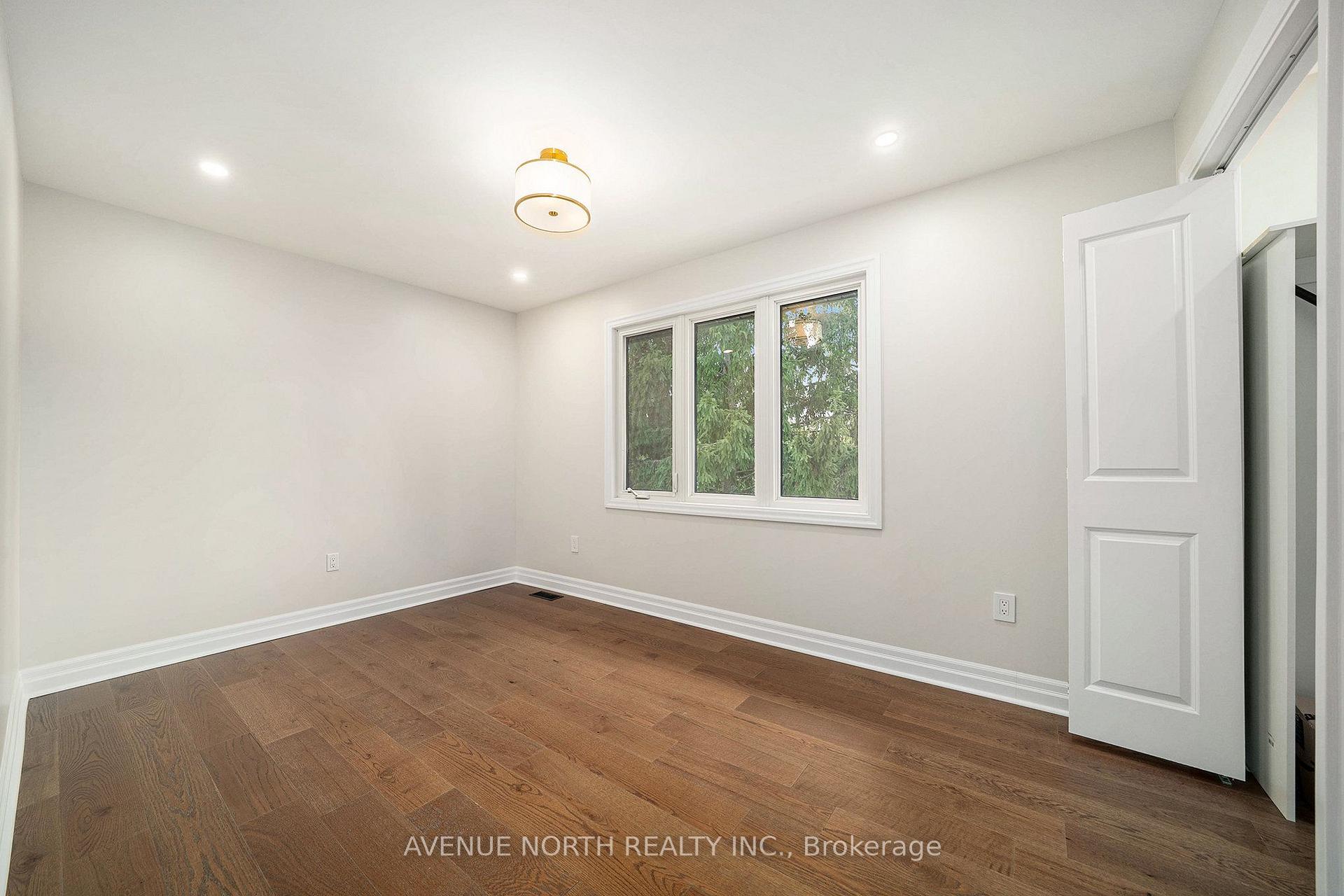 Photo 30 of 19 newland Drive E, Ottawa, Barrhaven - Hearts Desire — HOMEH