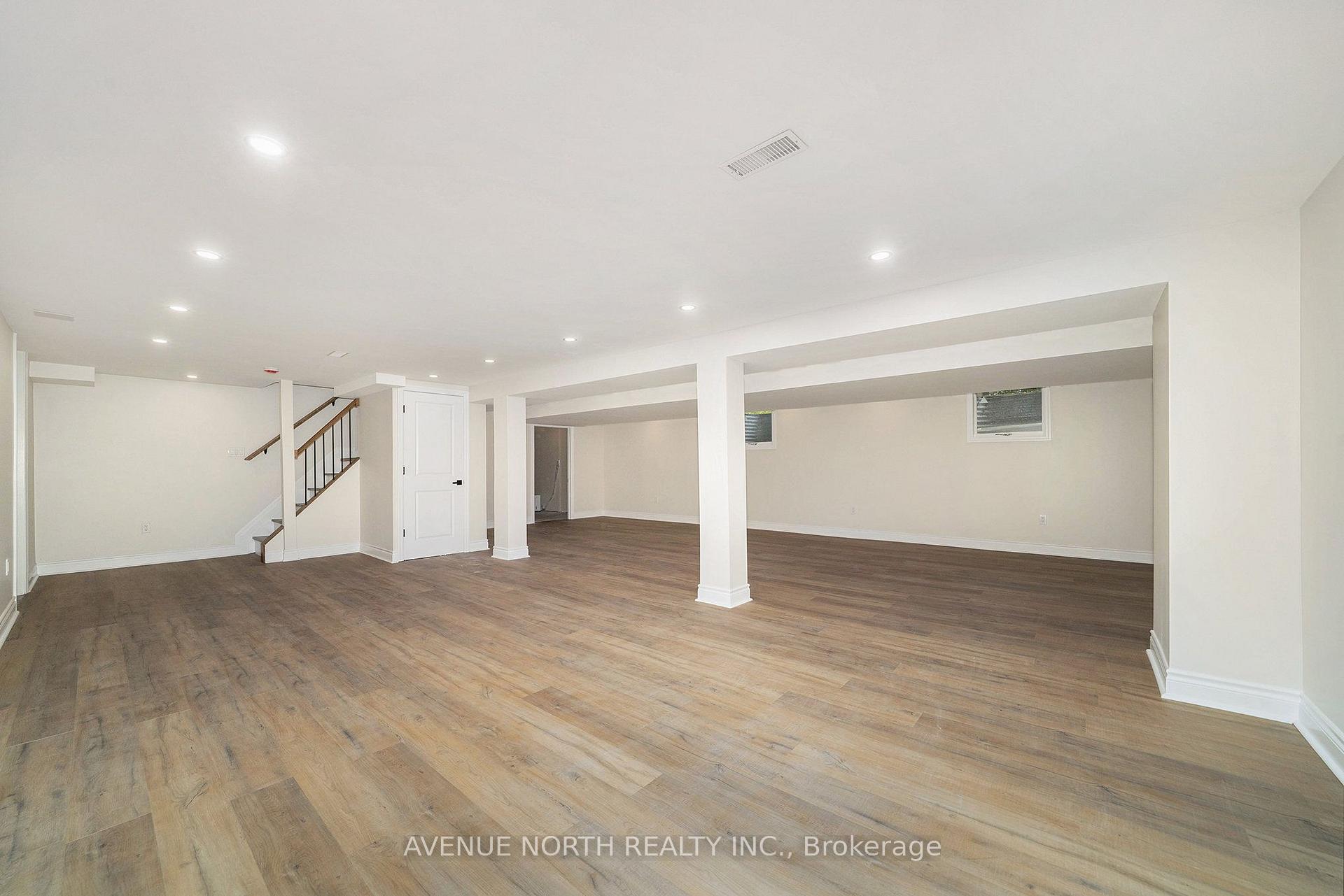 Photo 35 of 19 newland Drive E, Ottawa, Barrhaven - Hearts Desire — HOMEH