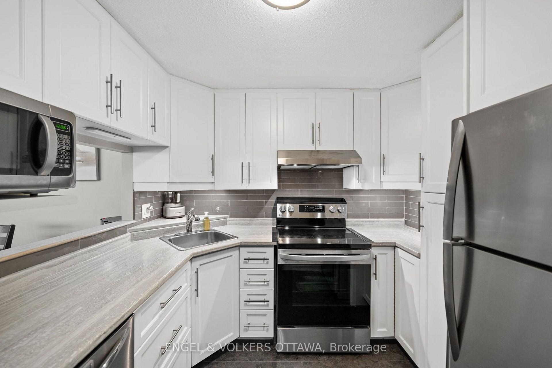 Photo 3 of Unit 1213, 80 Sandcastle Drive, Ottawa, Leslie Park — HOMEH