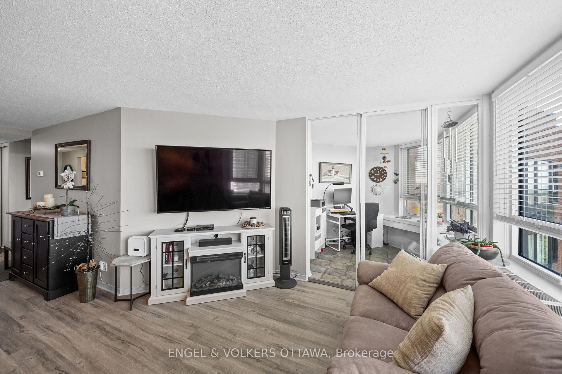 Photo 9 of Unit 1213, 80 Sandcastle Drive, Ottawa, Leslie Park — HOMEH