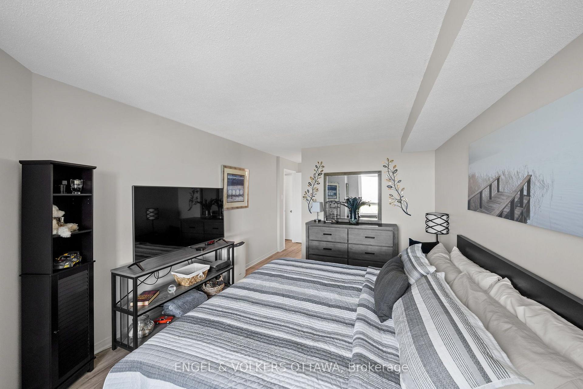 Photo 12 of Unit 1213, 80 Sandcastle Drive, Ottawa, Leslie Park — HOMEH