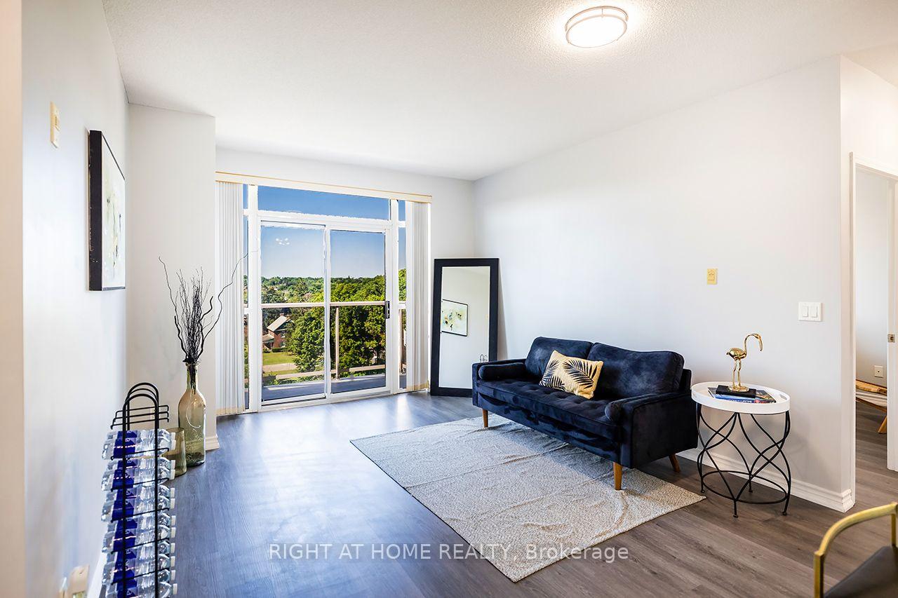 Photo 5 of Unit PH11, 3650 Kingston Road, Scarborough, Scarborough Village — HOMEH
