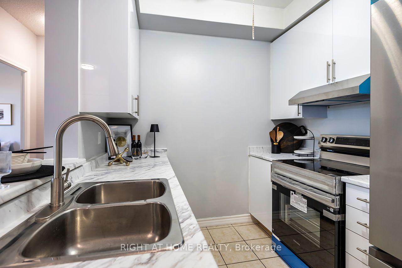 Photo 10 of Unit PH11, 3650 Kingston Road, Scarborough, Scarborough Village — HOMEH