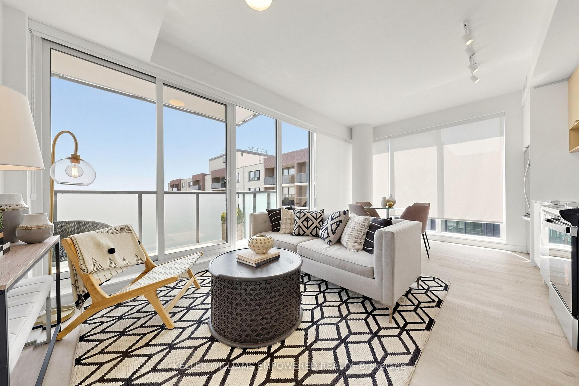 Photo 5 of Unit 803, 4365 Bloor Street W, Etobicoke, Markland Wood — HOMEH