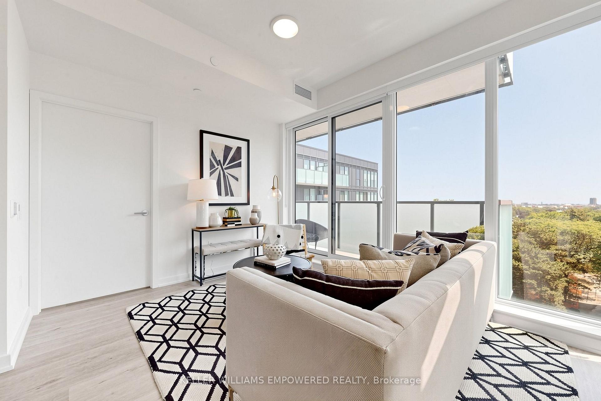 Photo 6 of Unit 803, 4365 Bloor Street W, Etobicoke, Markland Wood — HOMEH