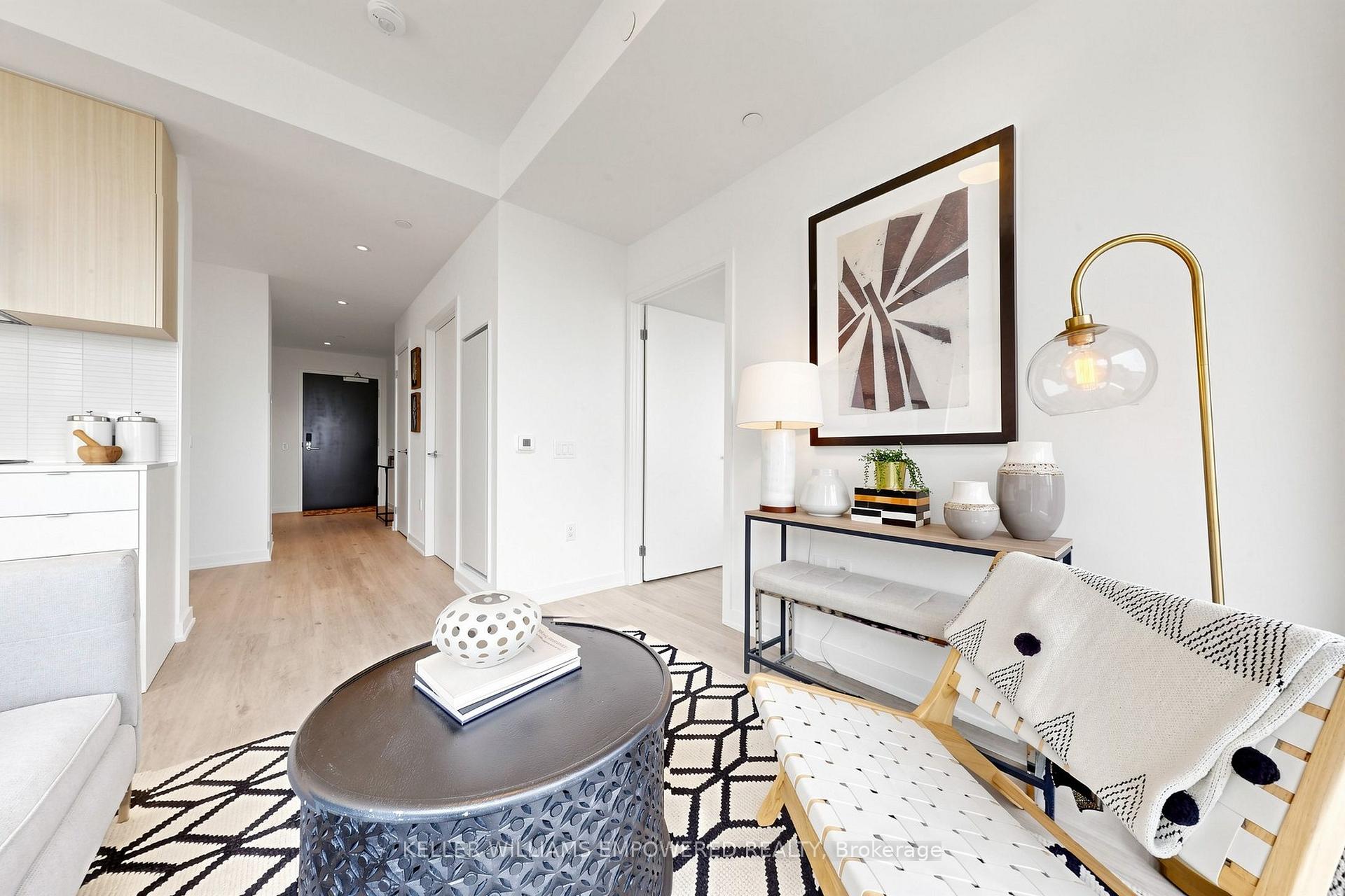 Photo 7 of Unit 803, 4365 Bloor Street W, Etobicoke, Markland Wood — HOMEH