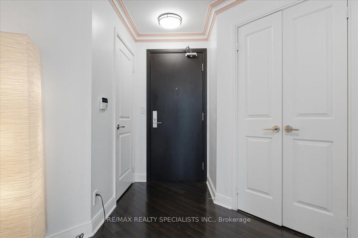 Photo 3 of Unit 1503, 70 Absolute Avenue, Mississauga, City Centre — HOMEH