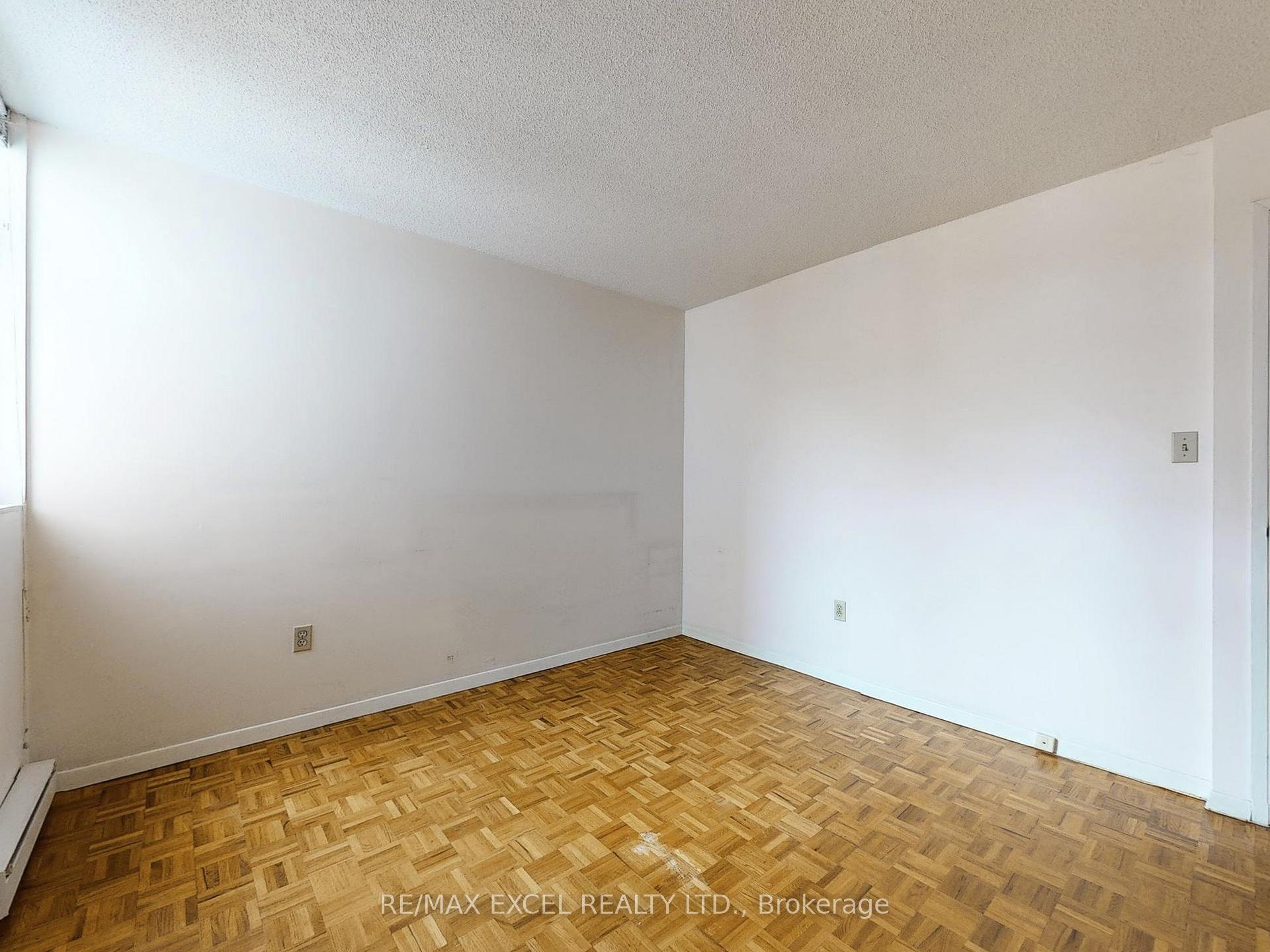 Photo 17 of Unit 406, 188 Spadina Avenue, Toronto, Kensington-Chinatown — HOMEH