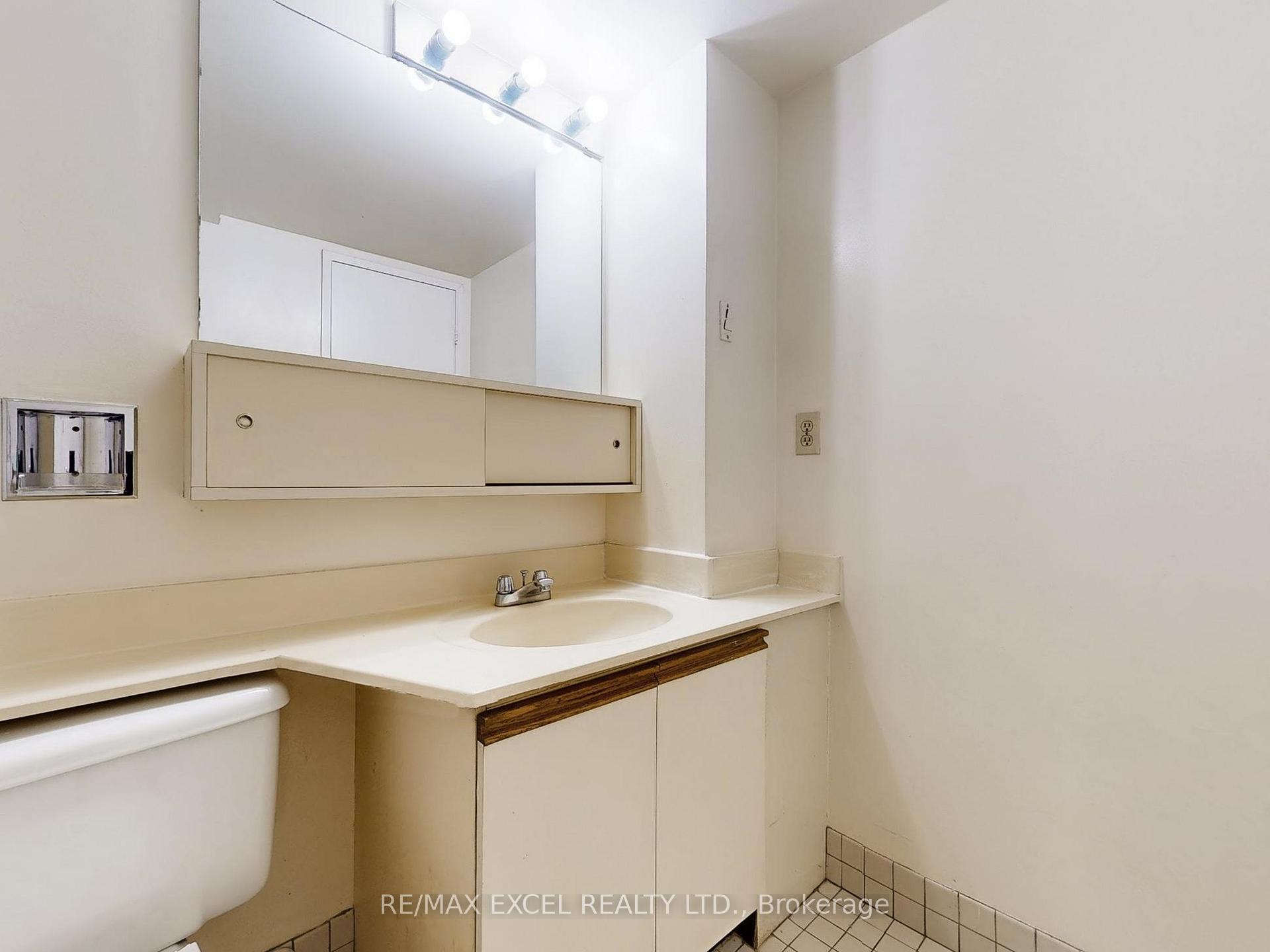 Photo 20 of Unit 406, 188 Spadina Avenue, Toronto, Kensington-Chinatown — HOMEH