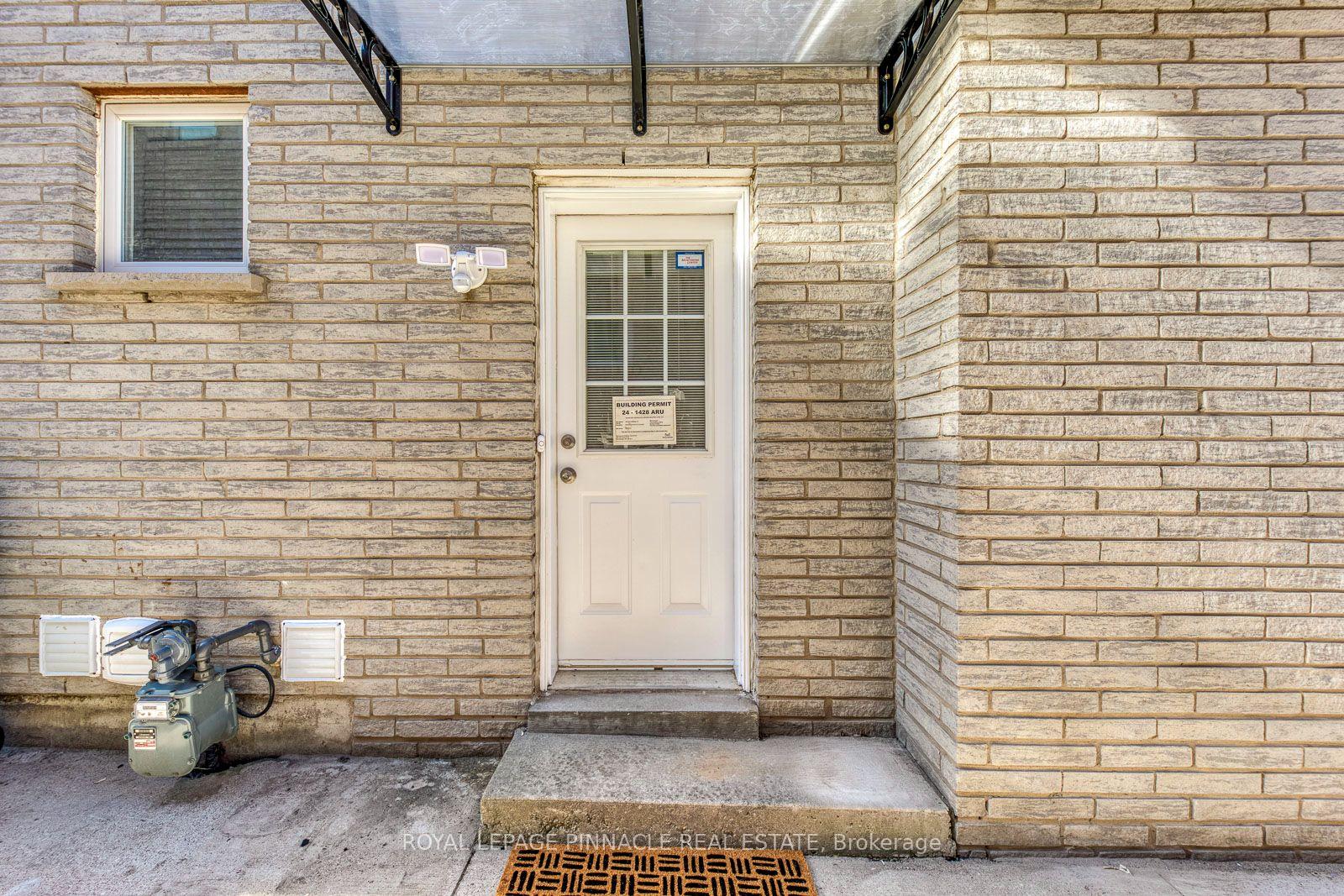 Photo 2 of Unit Lower, 1292 Willowbank Trail, Mississauga, Rathwood — HOMEH