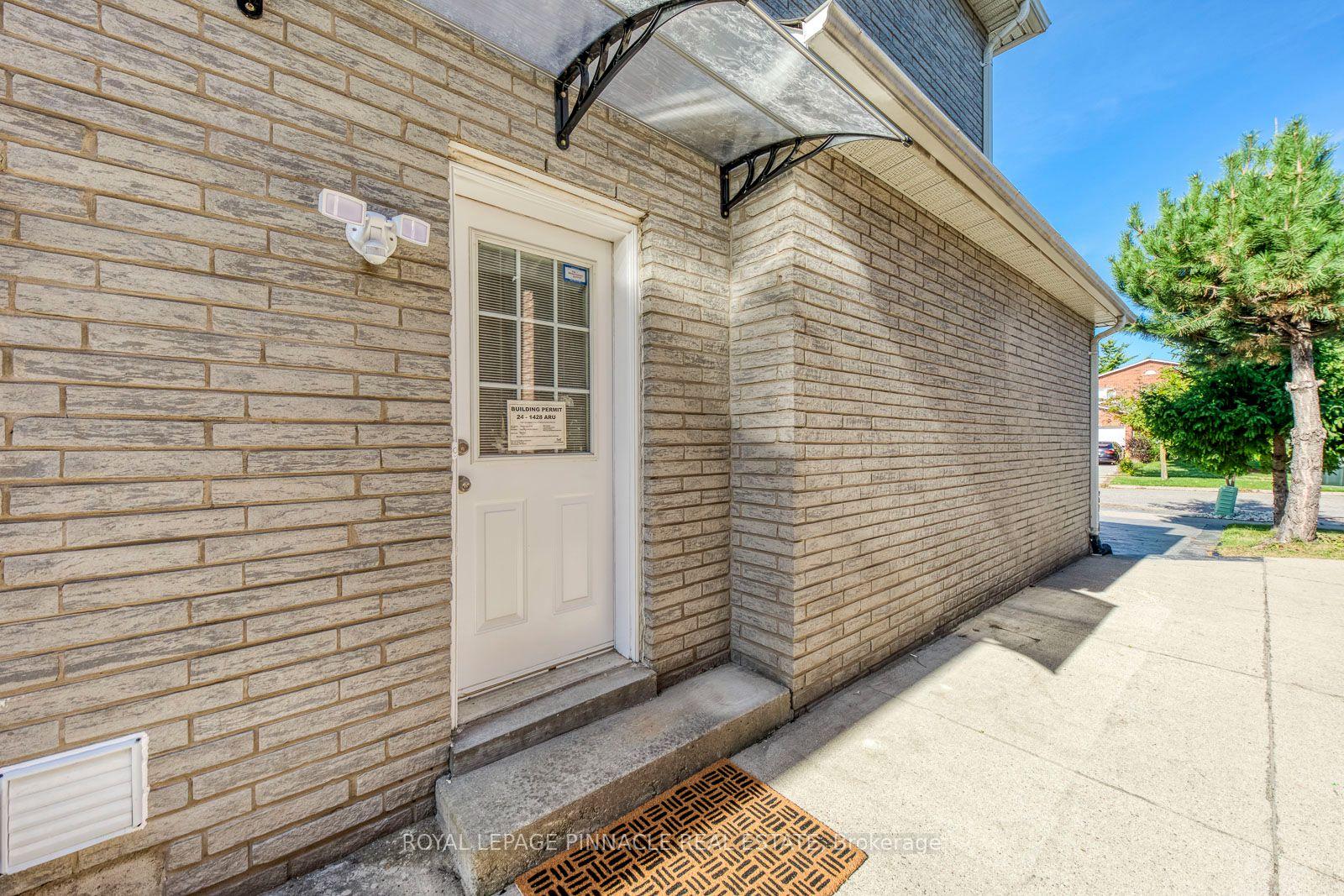 Photo 3 of Unit Lower, 1292 Willowbank Trail, Mississauga, Rathwood — HOMEH