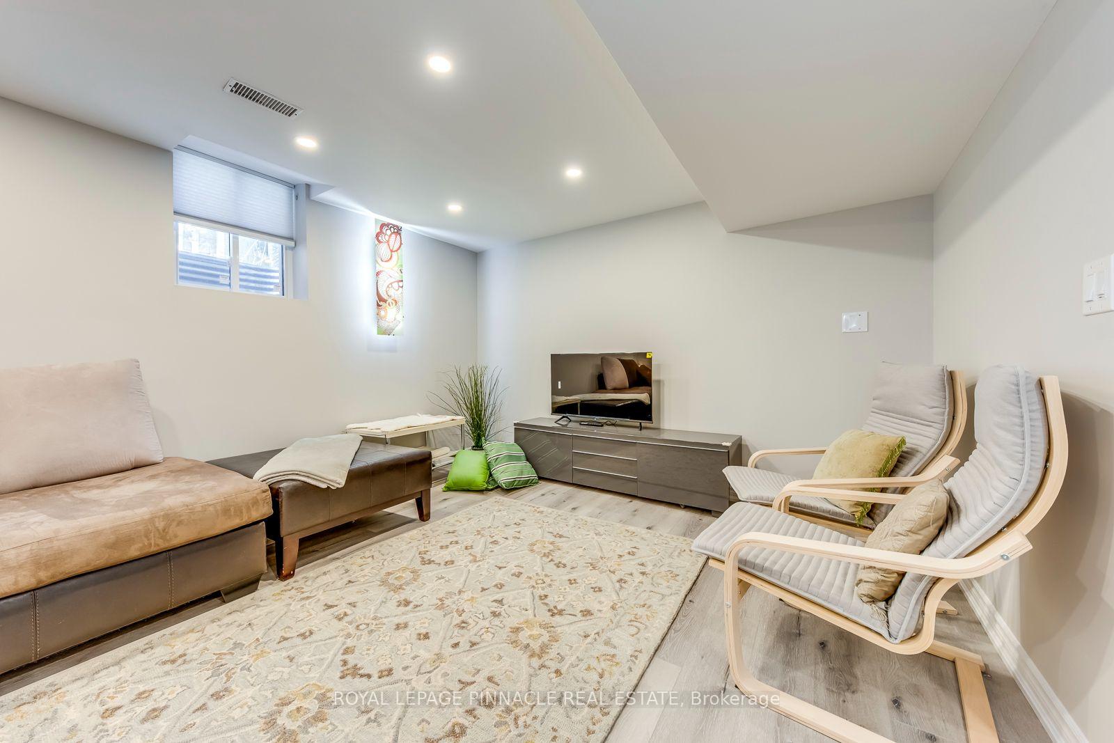 Photo 8 of Unit Lower, 1292 Willowbank Trail, Mississauga, Rathwood — HOMEH