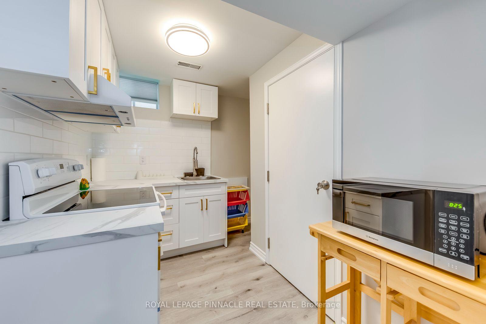 Photo 15 of Unit Lower, 1292 Willowbank Trail, Mississauga, Rathwood — HOMEH