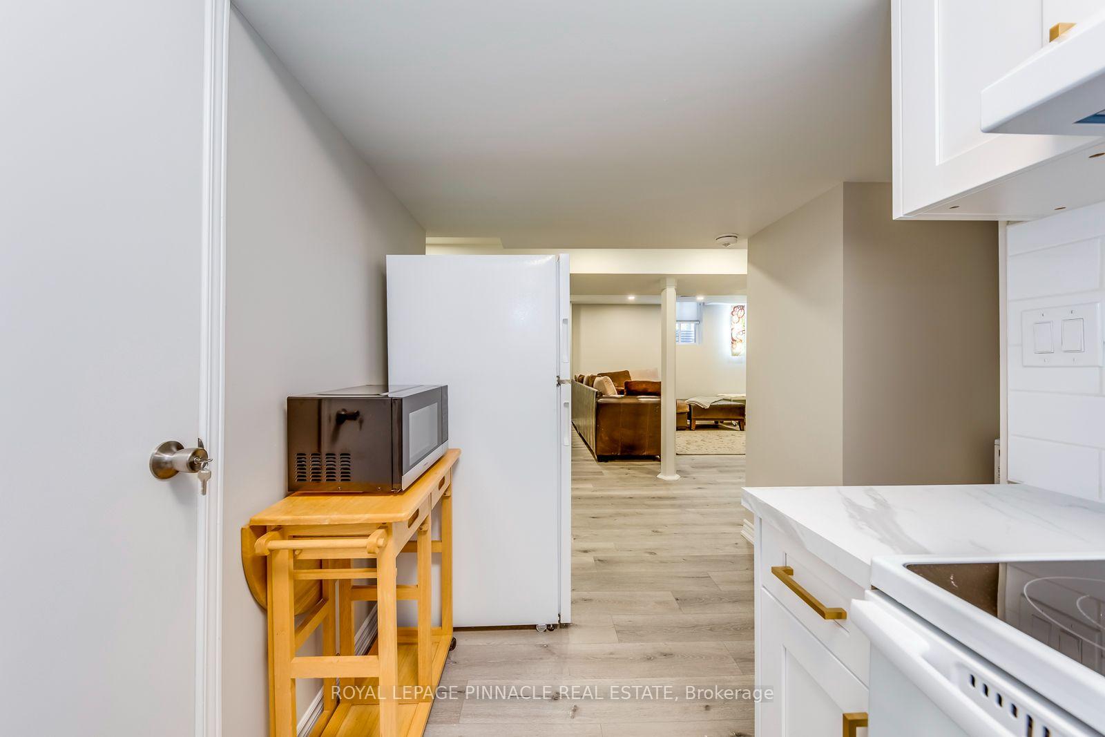 Photo 18 of Unit Lower, 1292 Willowbank Trail, Mississauga, Rathwood — HOMEH