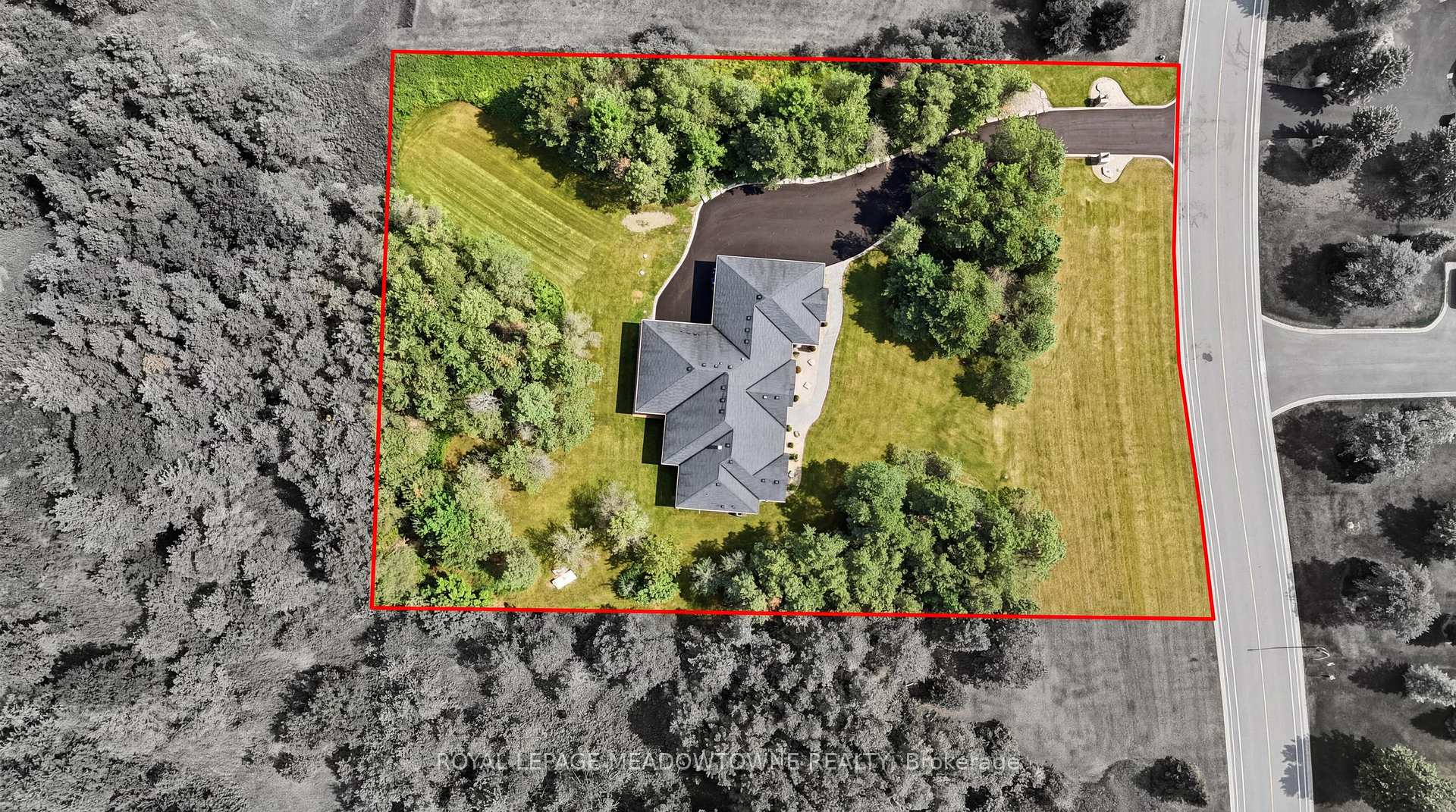 Photo 5 of 20 Buckstown Trail, Caledon, Palgrave — HOMEH