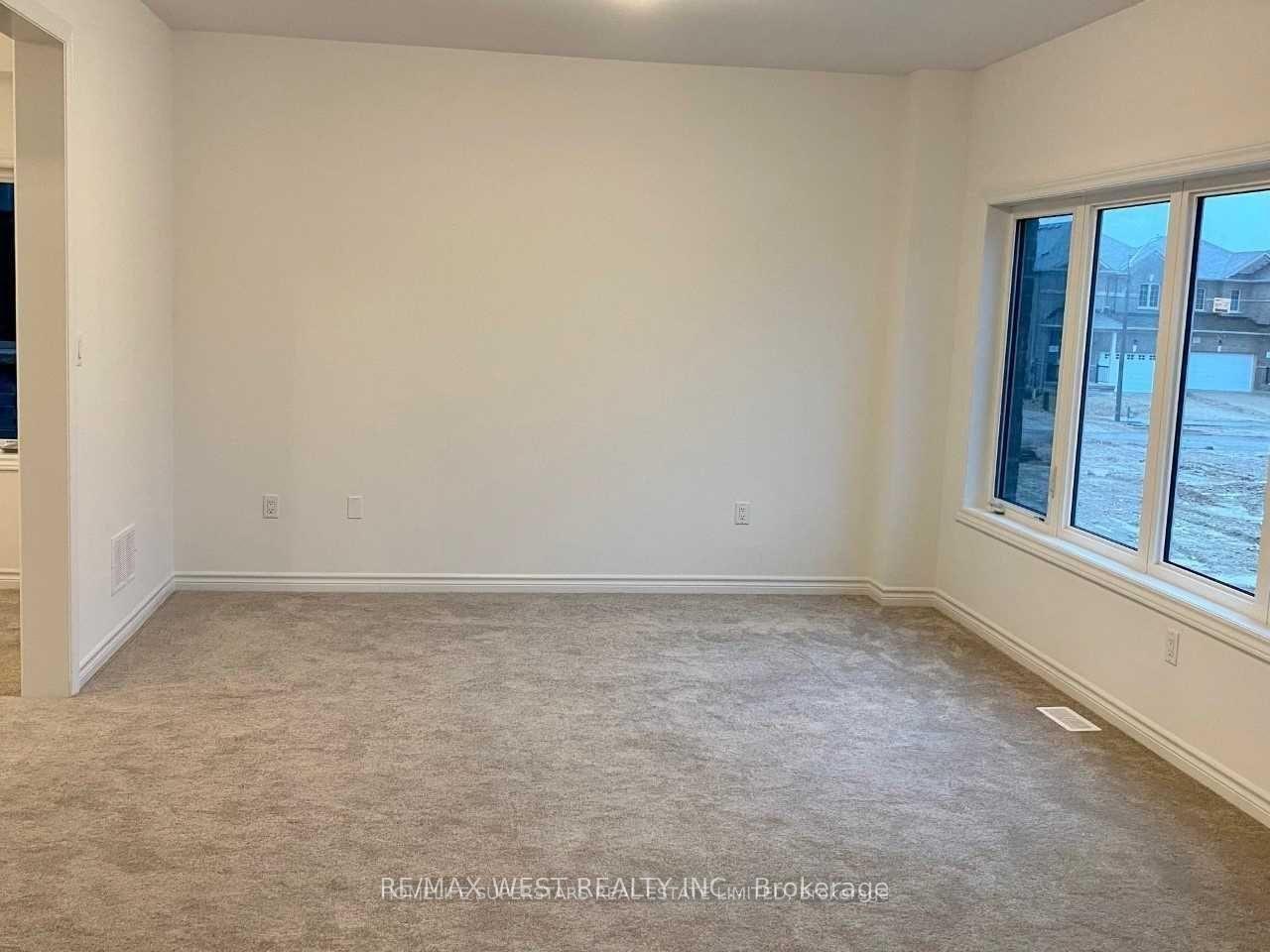 Photo 8 of 256 Ridley Crescent, Southgate — HOMEH