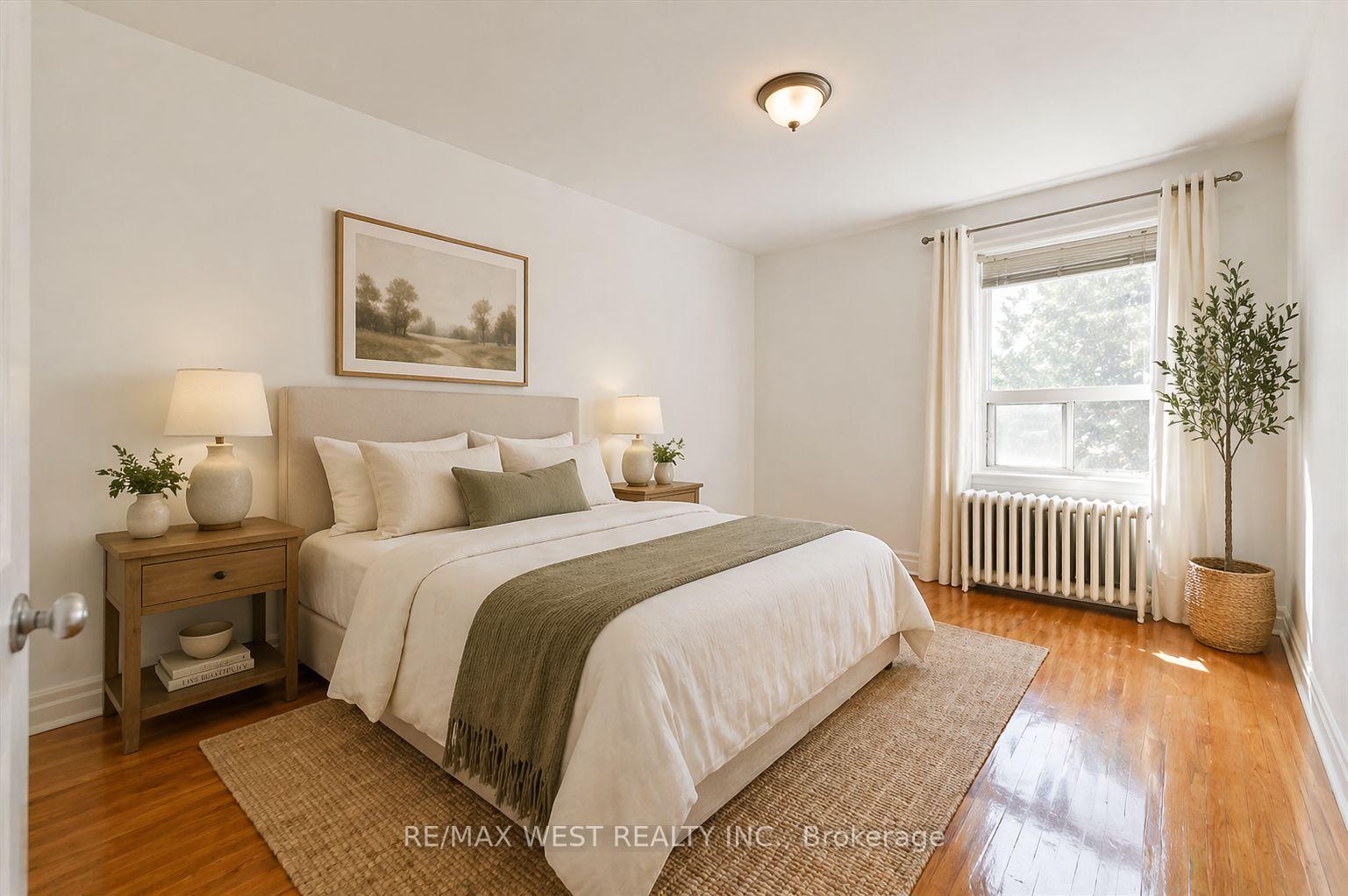 Photo 14 of 5 Dieppe Road S, Toronto, Danforth Village-East York — HOMEH