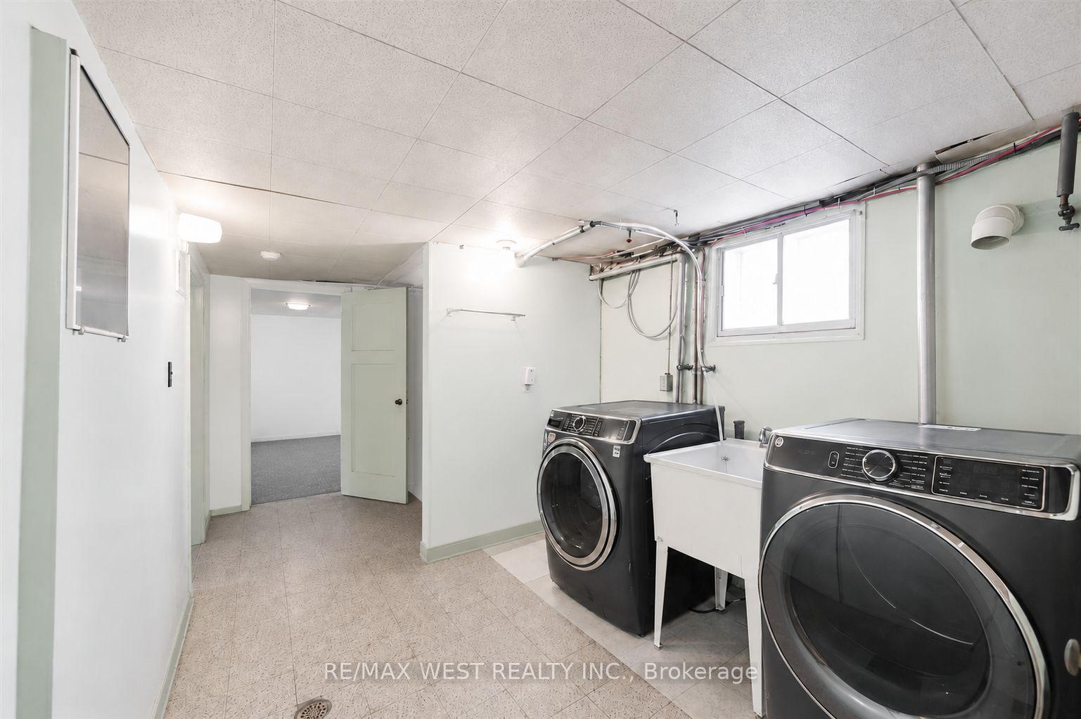 Photo 18 of 5 Dieppe Road S, Toronto, Danforth Village-East York — HOMEH