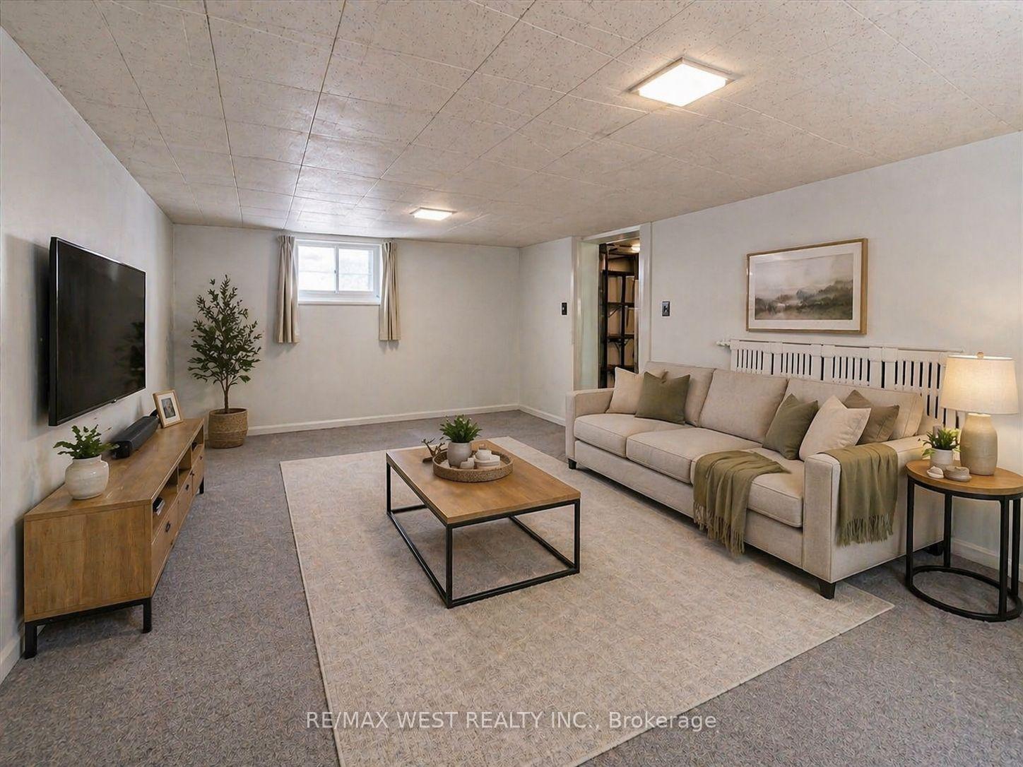 Photo 21 of 5 Dieppe Road S, Toronto, Danforth Village-East York — HOMEH