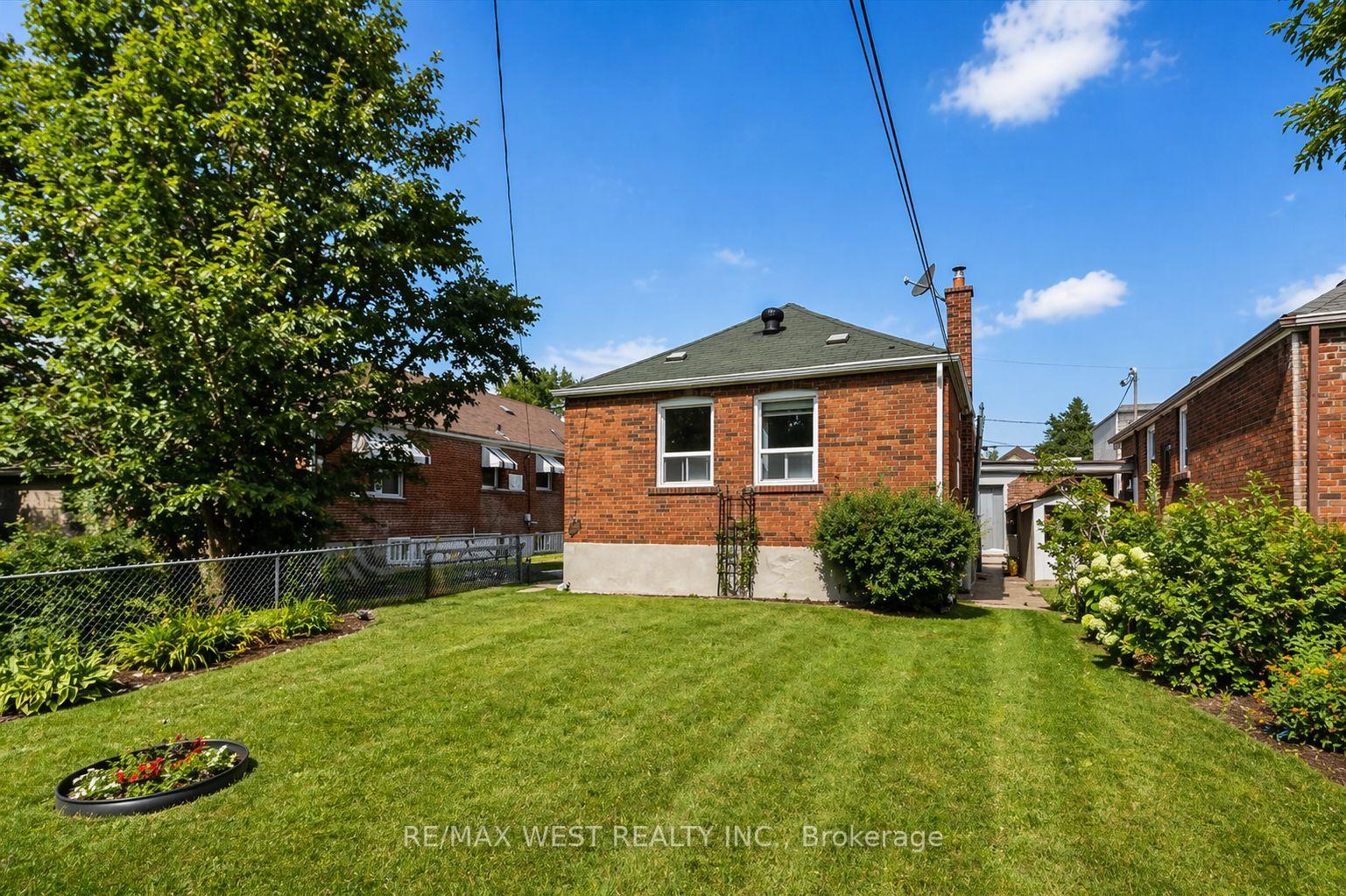 Photo 22 of 5 Dieppe Road S, Toronto, Danforth Village-East York — HOMEH