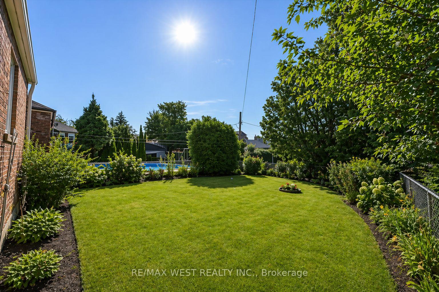 Photo 23 of 5 Dieppe Road S, Toronto, Danforth Village-East York — HOMEH