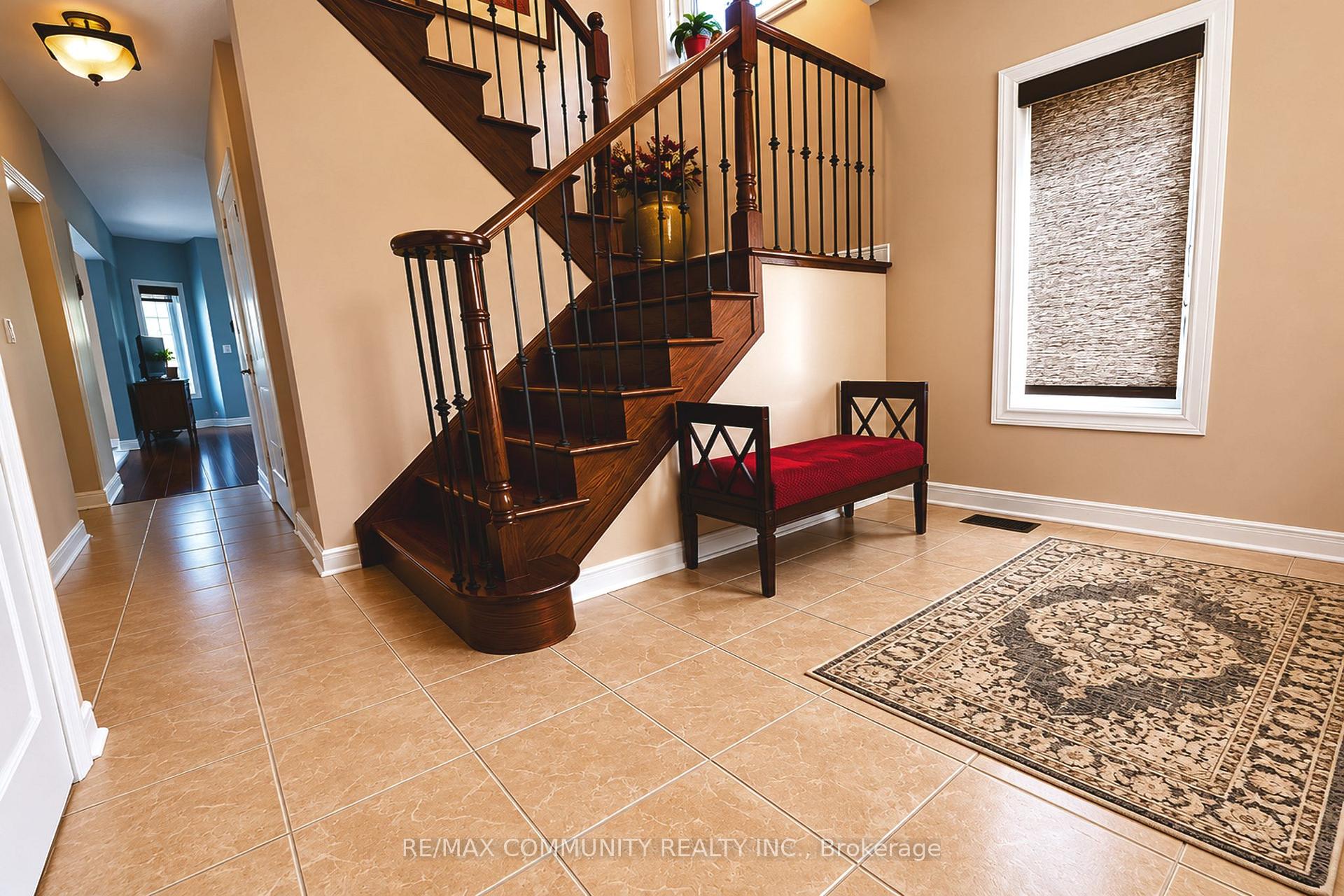 Photo 5 of 1220 Fox Hill Street, Innisfil, Alcona — HOMEH