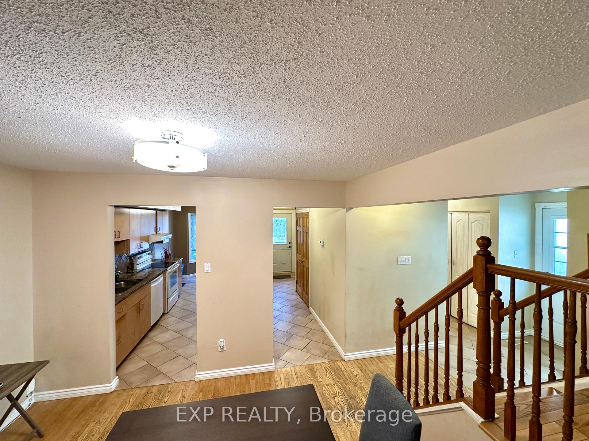 Photo 8 of 35 Barra Avenue, Ottawa, Kanata - Glencairn/Hazeldean — HOMEH