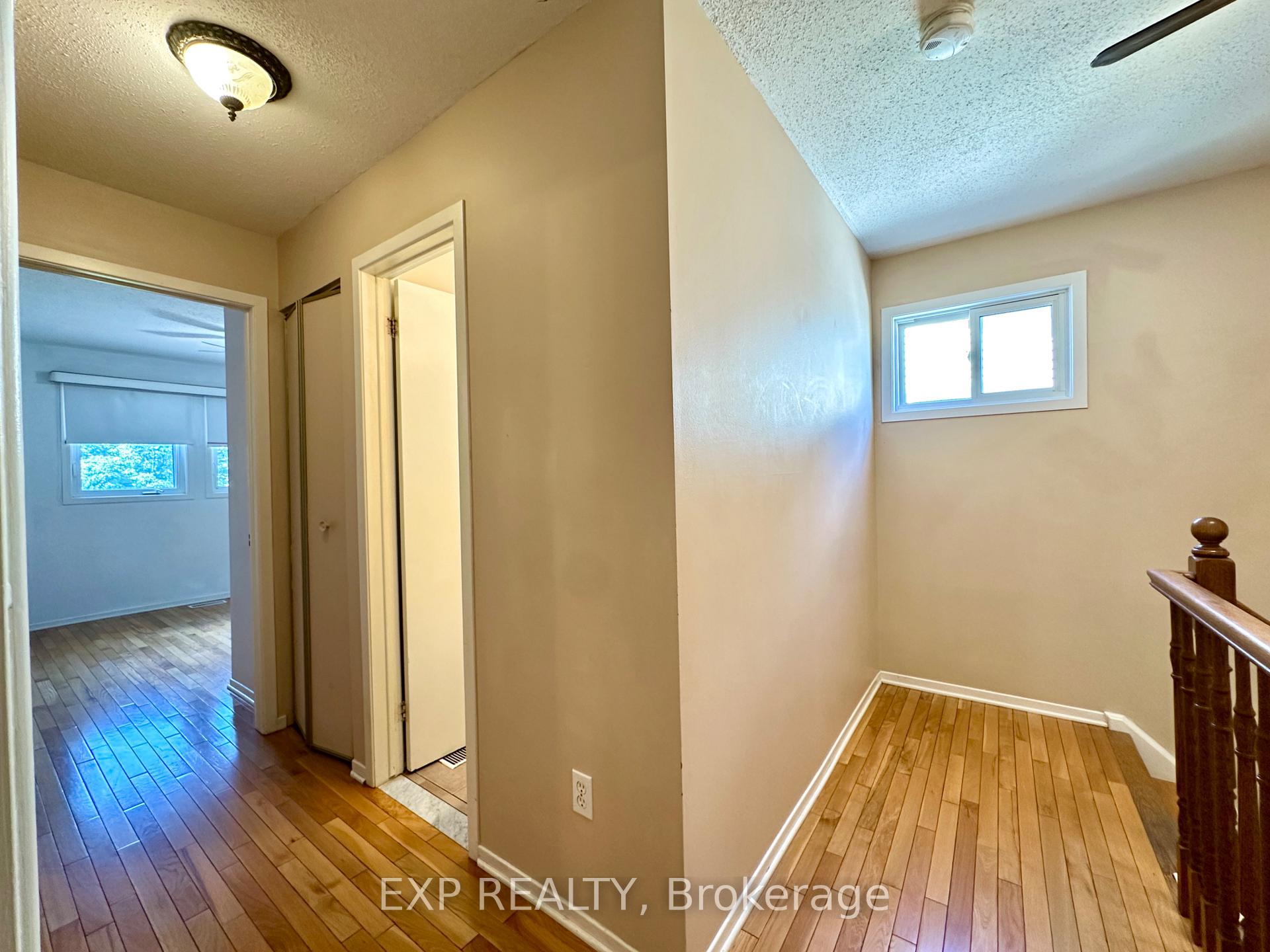 Photo 19 of 35 Barra Avenue, Ottawa, Kanata - Glencairn/Hazeldean — HOMEH