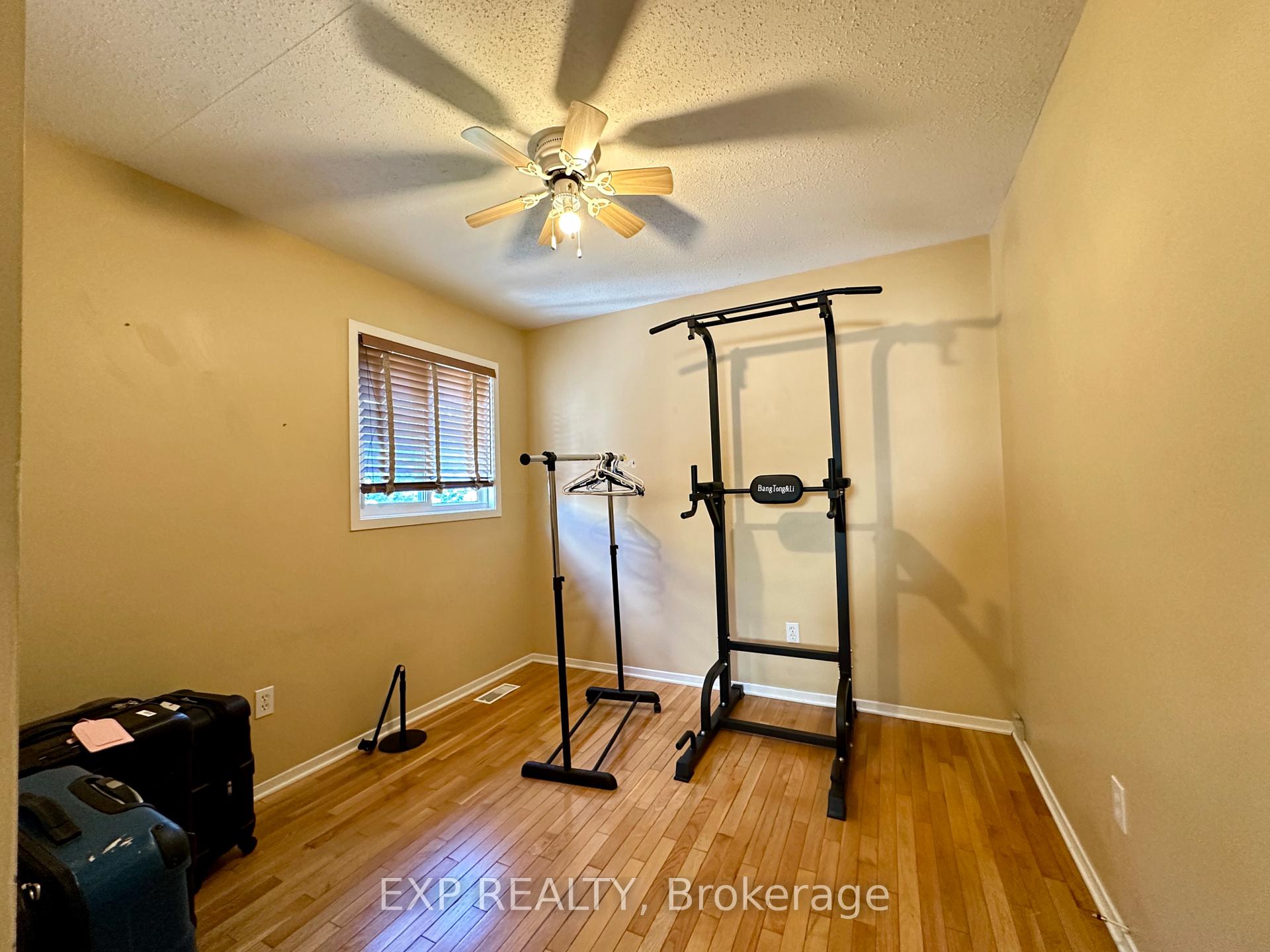 Photo 20 of 35 Barra Avenue, Ottawa, Kanata - Glencairn/Hazeldean — HOMEH