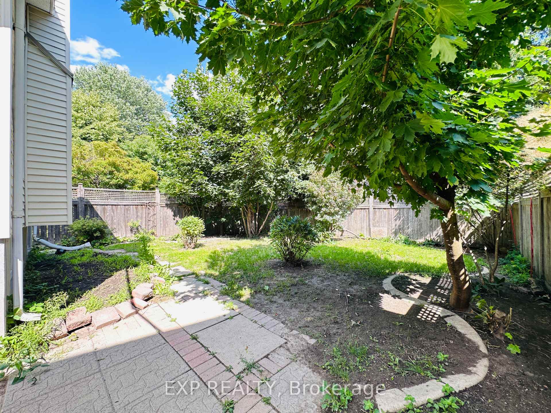 Photo 27 of 35 Barra Avenue, Ottawa, Kanata - Glencairn/Hazeldean — HOMEH