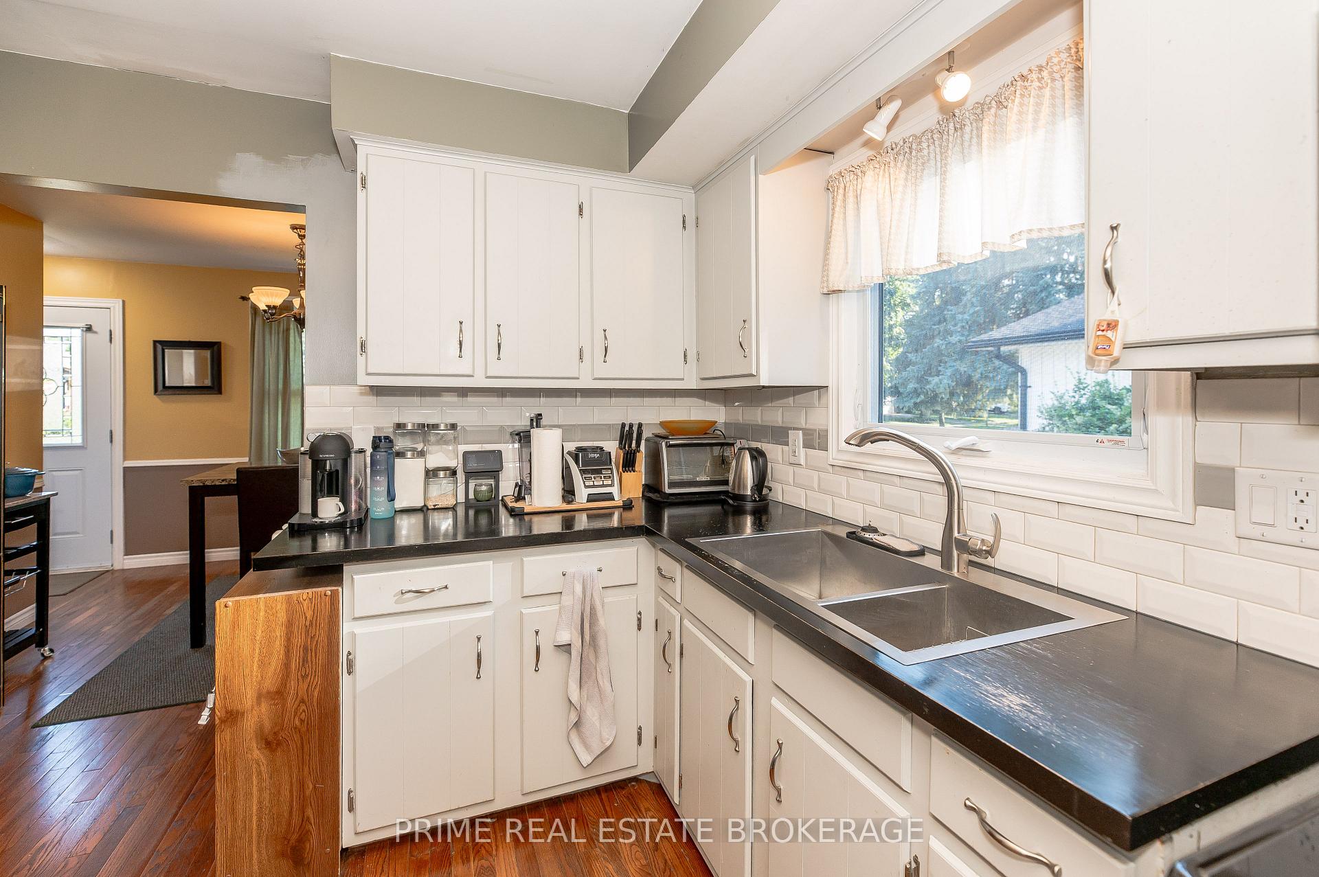 Photo 9 of 88 Hawthorne Road, London, North P — HOMEH