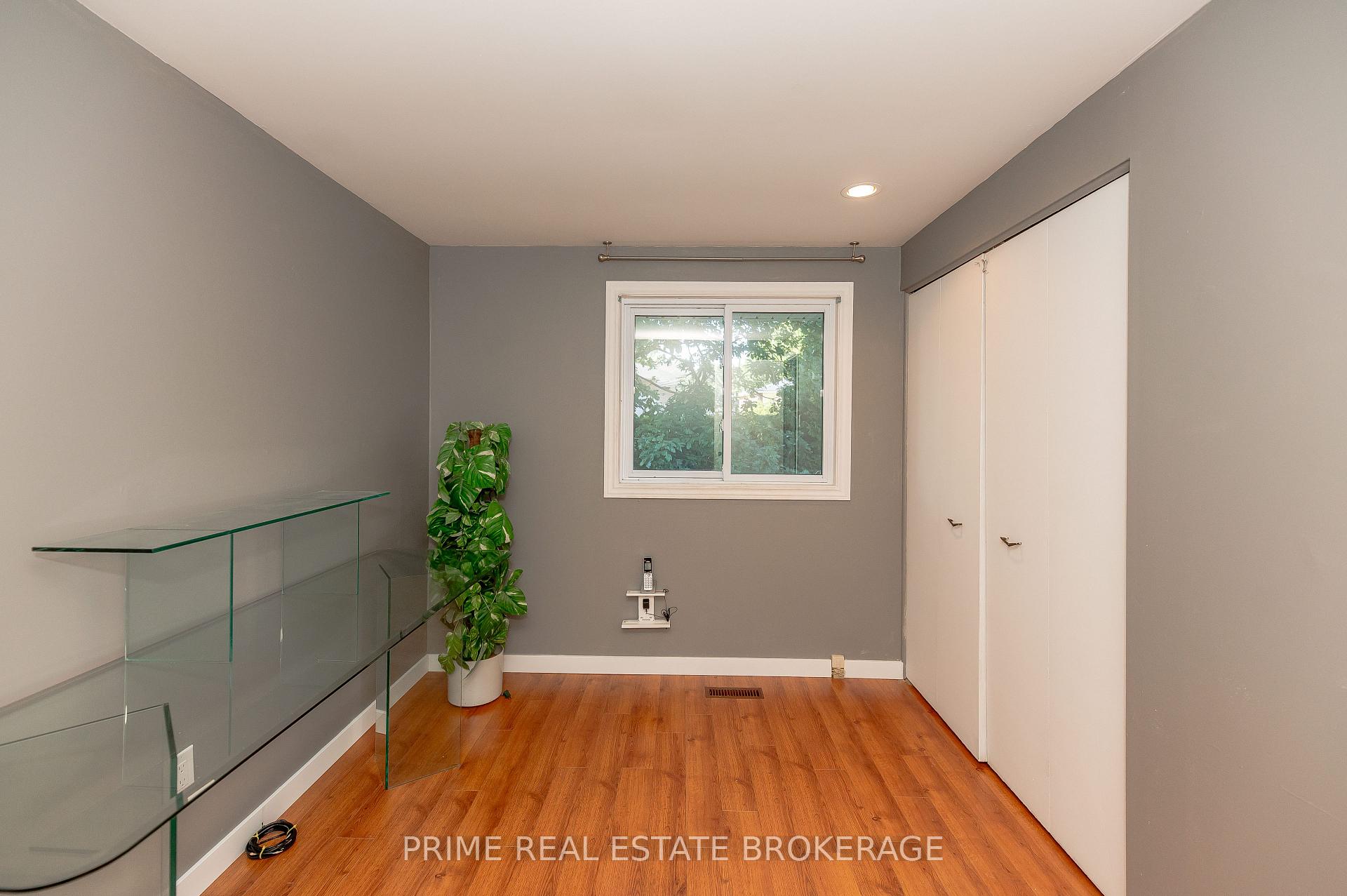 Photo 11 of 88 Hawthorne Road, London, North P — HOMEH