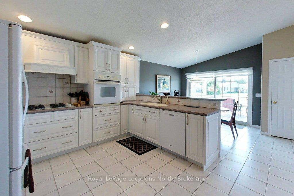 Photo 16 of 16 Atlantic Avenue, Wasaga Beach — HOMEH