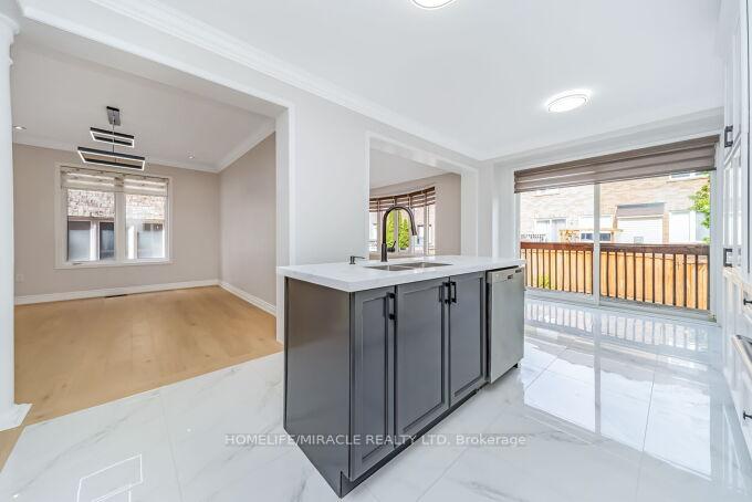 Photo 13 of 327 Pringle Avenue, Milton, Scott — HOMEH