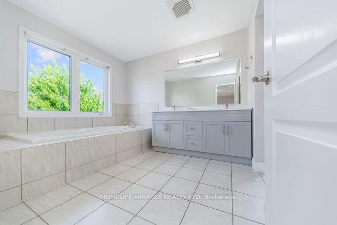 Photo 30 of 327 Pringle Avenue, Milton, Scott — HOMEH