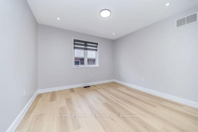 Photo 35 of 327 Pringle Avenue, Milton, Scott — HOMEH