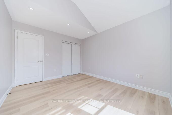 Photo 39 of 327 Pringle Avenue, Milton, Scott — HOMEH