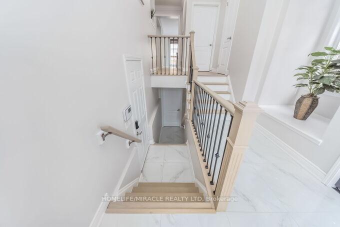 Photo 42 of 327 Pringle Avenue, Milton, Scott — HOMEH