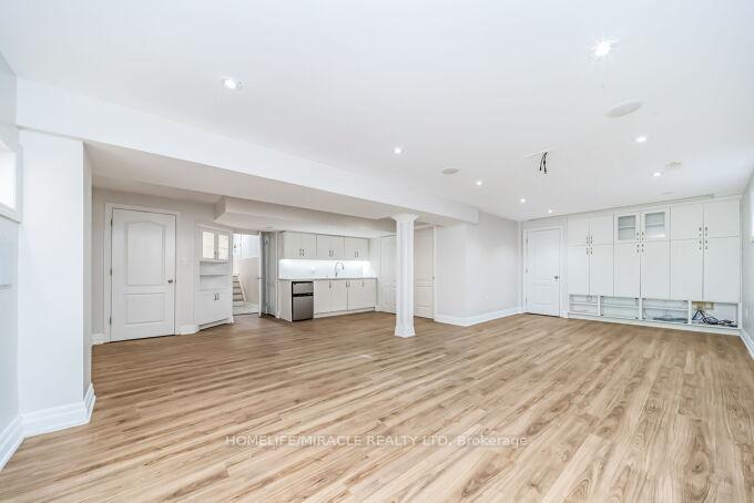 Photo 45 of 327 Pringle Avenue, Milton, Scott — HOMEH