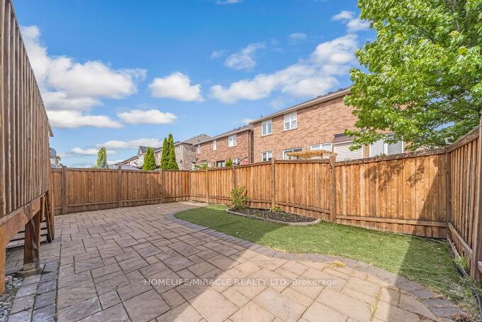 Photo 48 of 327 Pringle Avenue, Milton, Scott — HOMEH