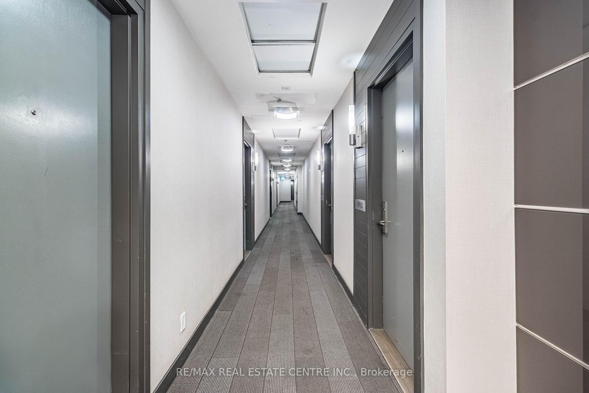 Photo 3 of 21 Nelson Street, Toronto, Waterfront Communities — HOMEH