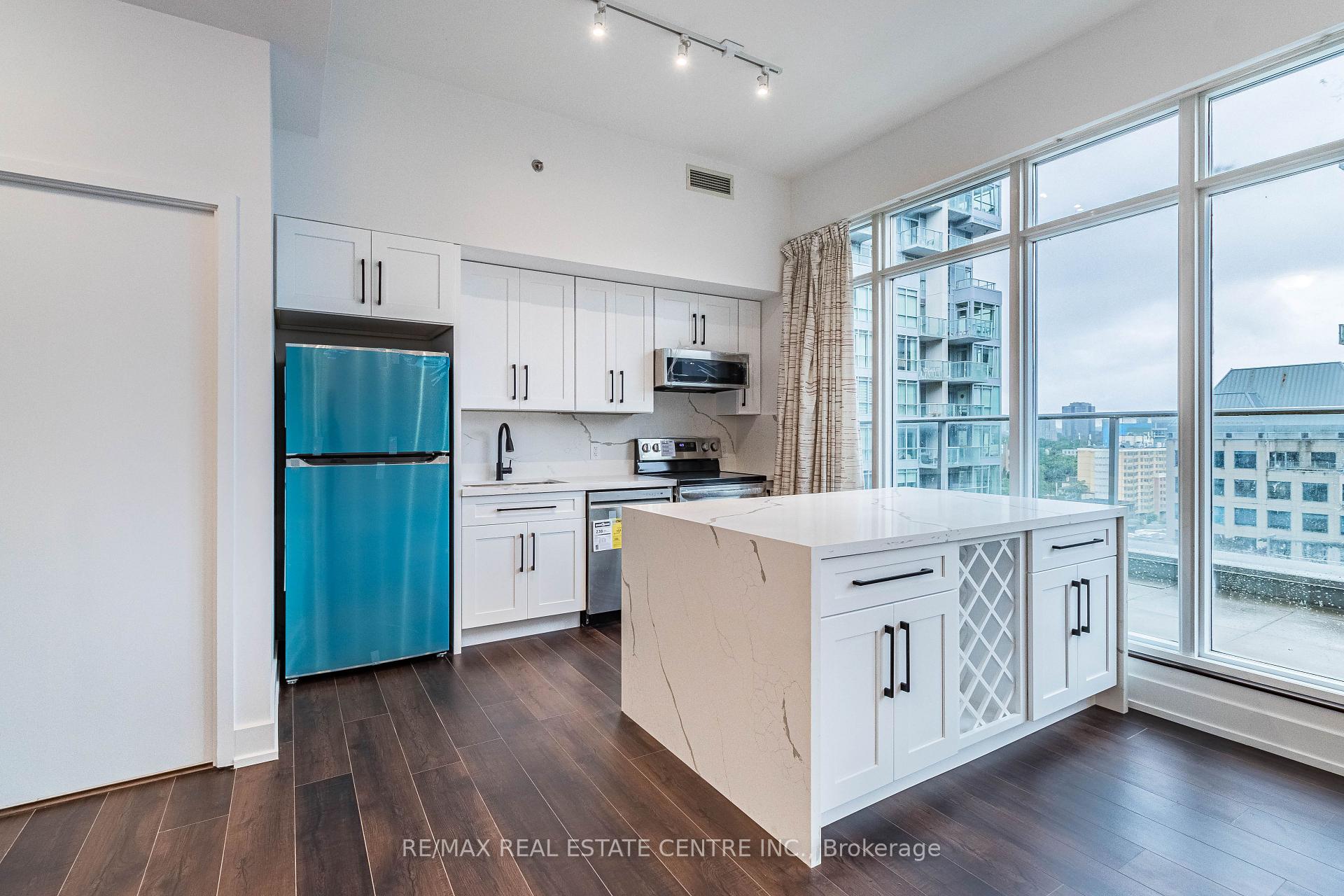 Photo 6 of 21 Nelson Street, Toronto, Waterfront Communities — HOMEH