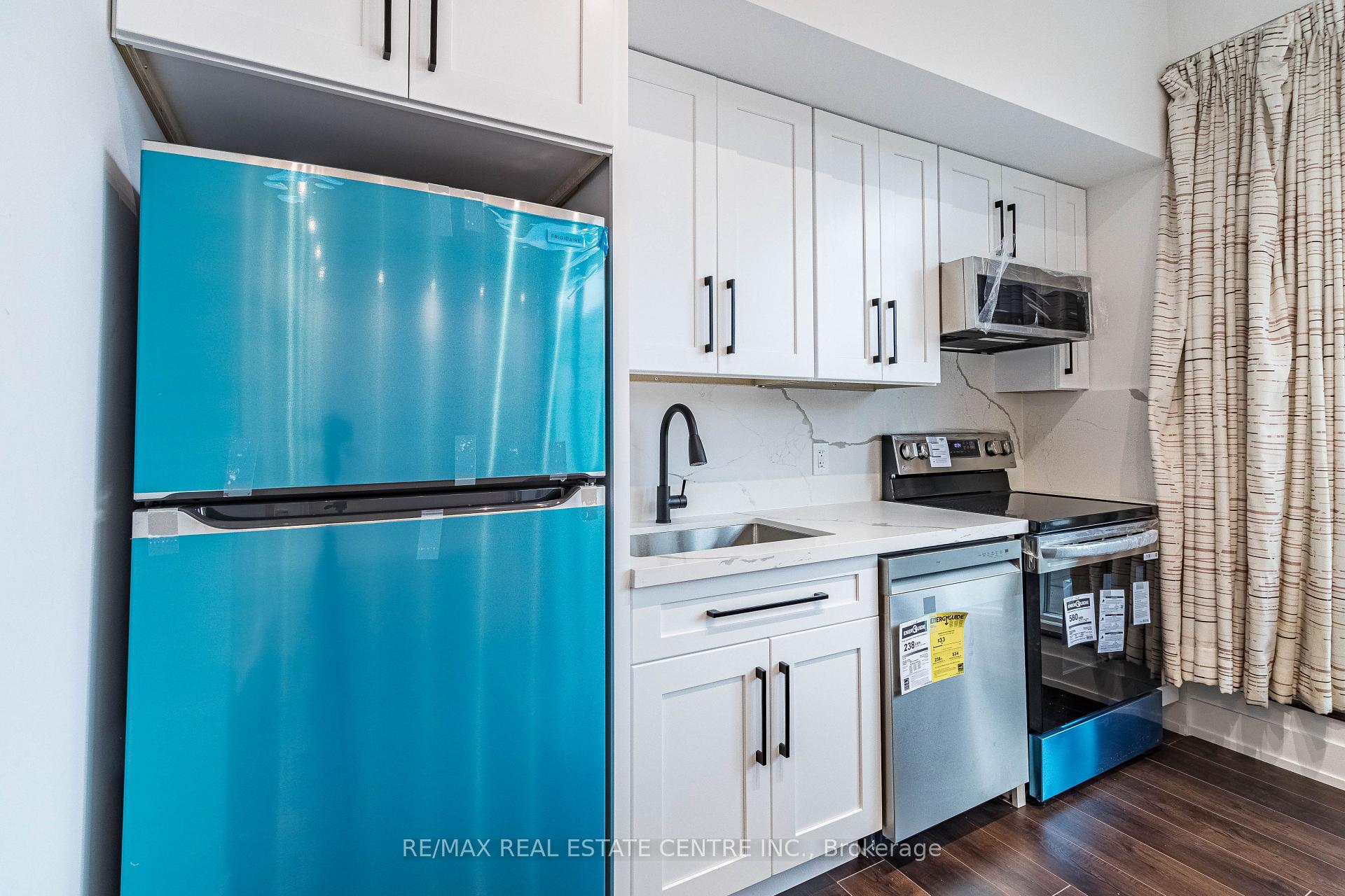 Photo 11 of 21 Nelson Street, Toronto, Waterfront Communities — HOMEH