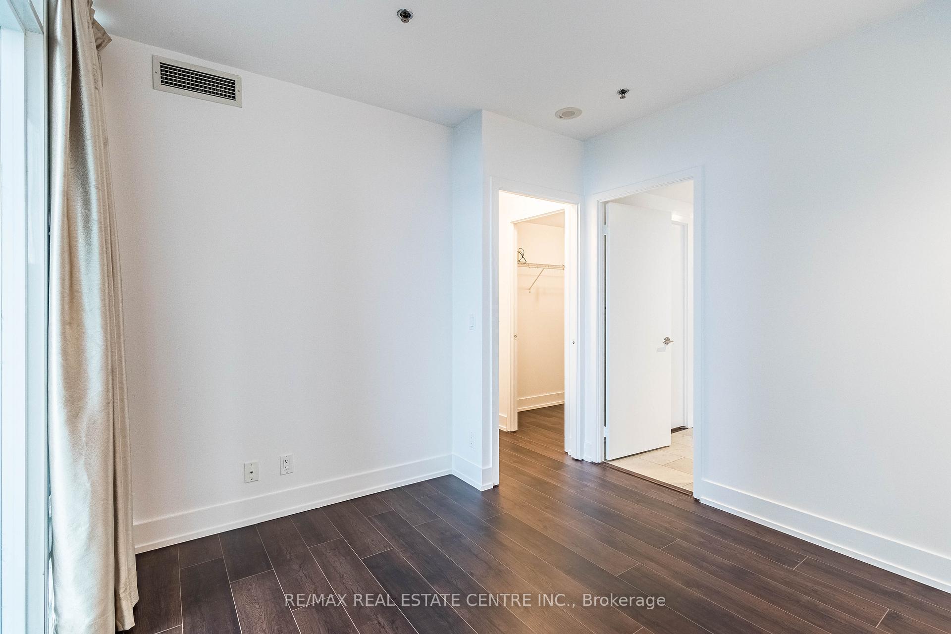 Photo 20 of 21 Nelson Street, Toronto, Waterfront Communities — HOMEH