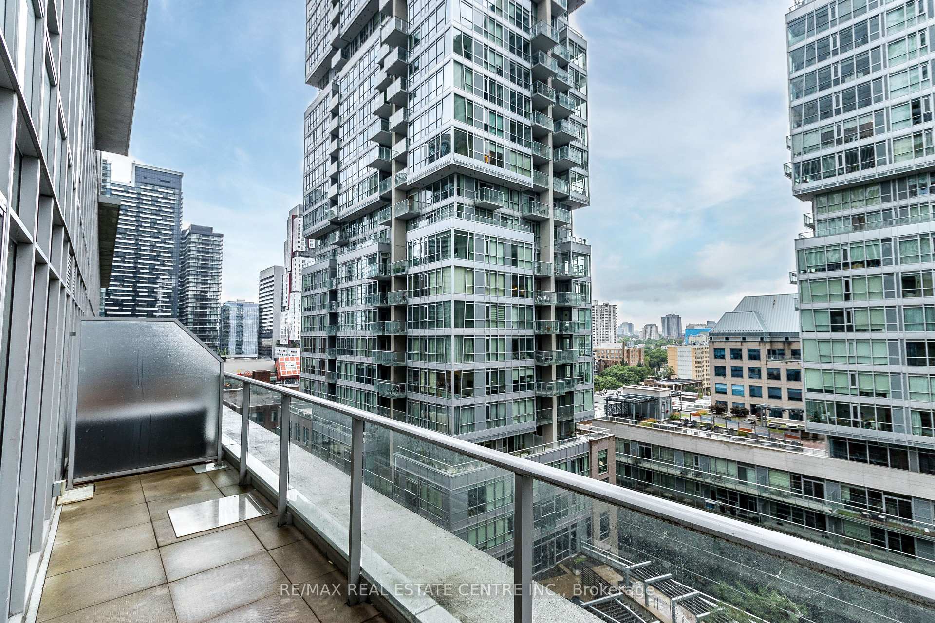 Photo 27 of 21 Nelson Street, Toronto, Waterfront Communities — HOMEH