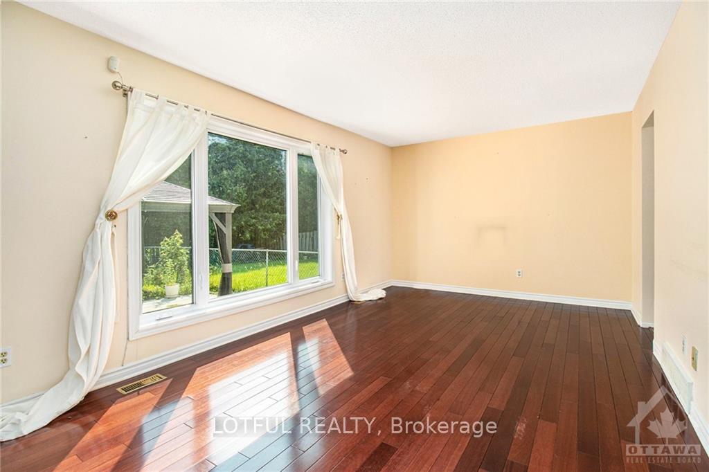 Photo 11 of Unit A, 75 Dalehurst Drive, Ottawa, Tanglewood — HOMEH