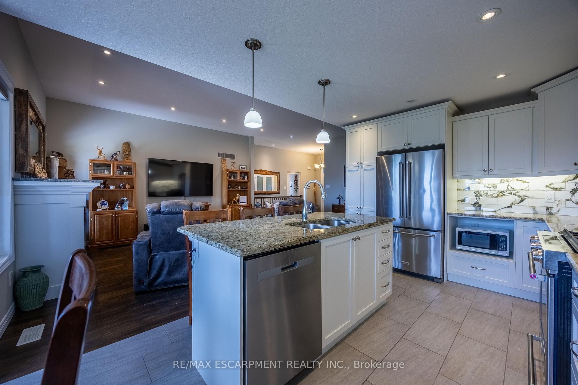 Photo 9 of 7 Stonebridge Place, Norfolk, Simcoe — HOMEH